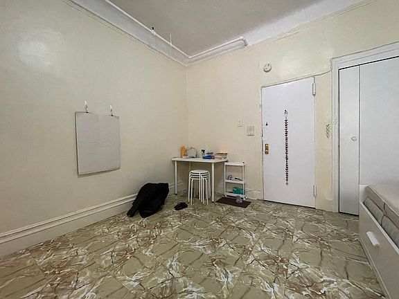 3rd image of 621 W 138th St #2B