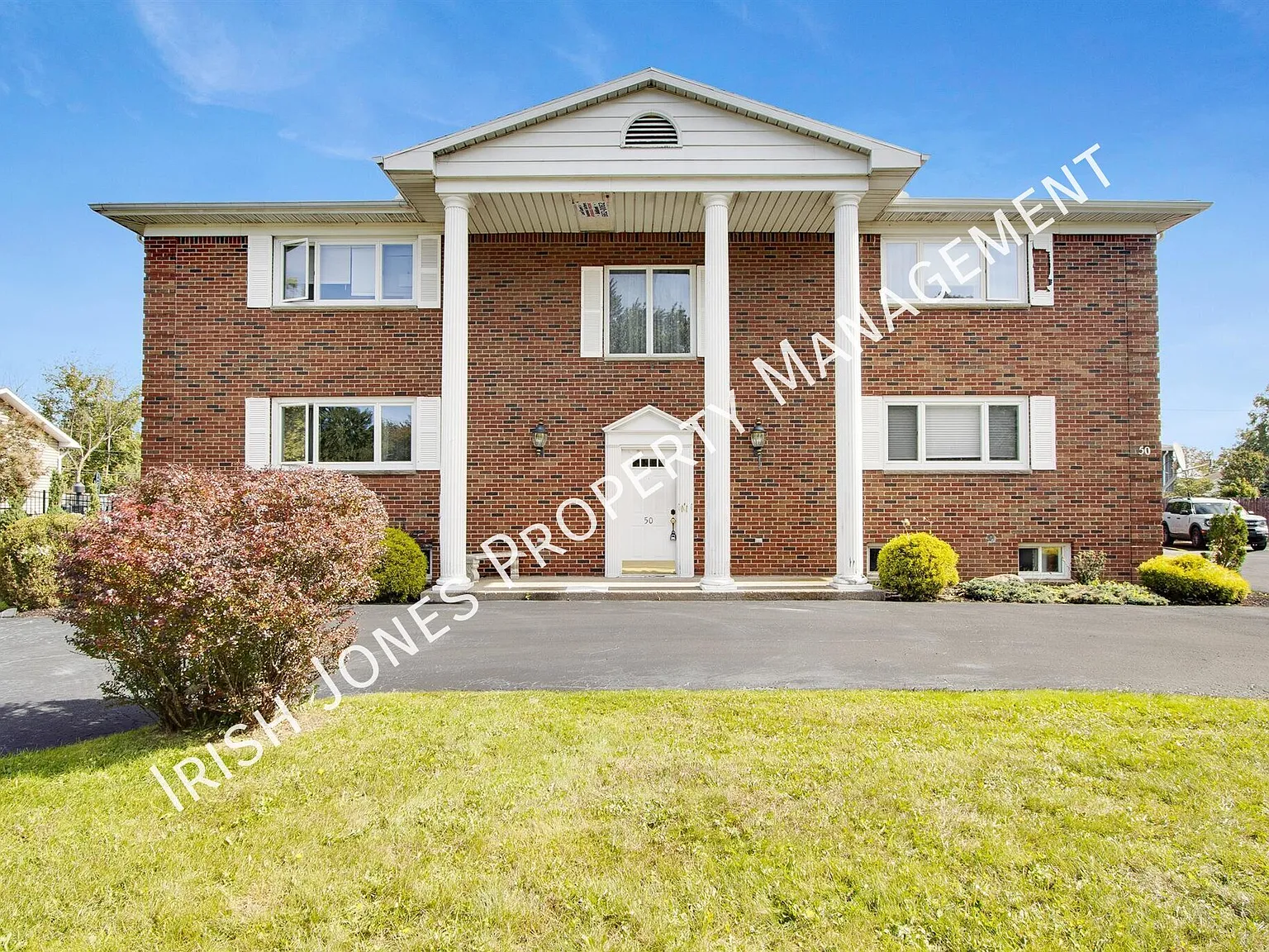 2 bed, 900 sqft, $1,595 — Photo 1