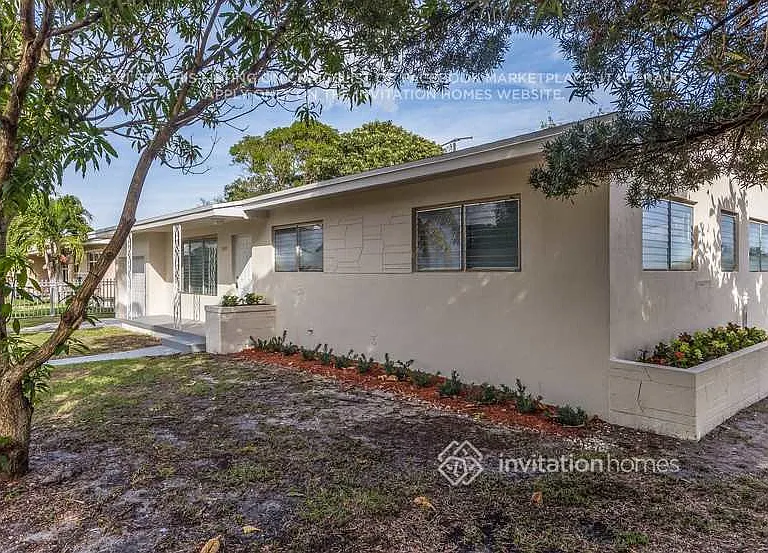 17805 NE 7th Ct — Photo 3