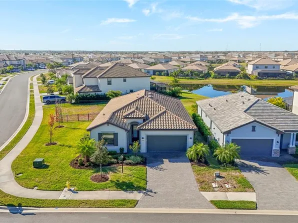 5107 Coral Reef Way, Bradenton, FL 34211