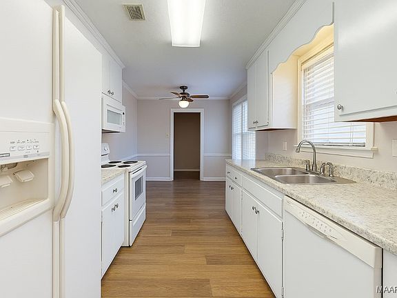 3rd image of 1806 Heatherton Dr