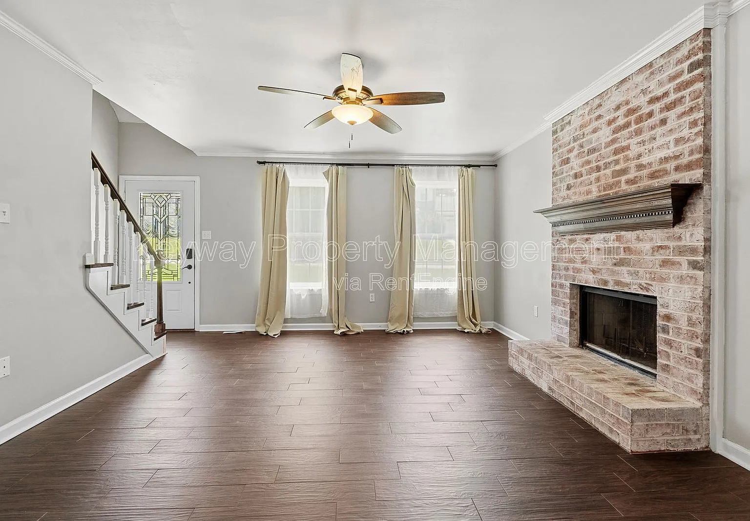 3 bed, 2.0 bath, 1464 sqft, $1,745 — Photo 2