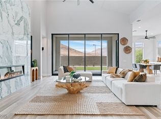 11173 Concord Village Dr, Las Vegas, NV 89108
