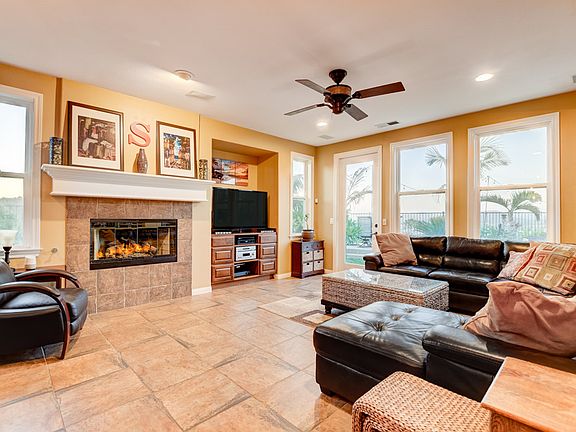 5th image of 943 Stoneridge Way