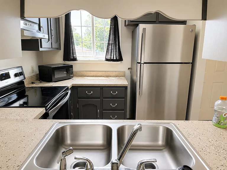 18 Anthony Cir — Photo 3