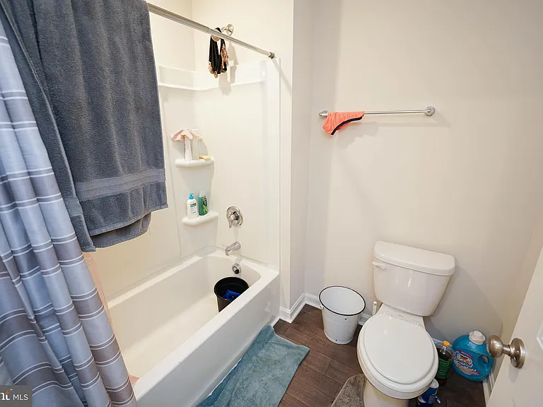 1712 Severn St — Photo 56