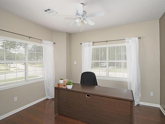 Study with lots of natural light. Great for working from home.