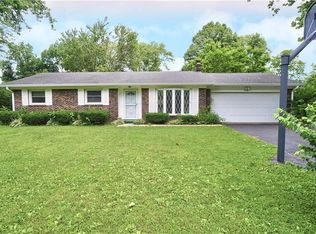 1910 Country Lane Dr, Greenfield, IN 46140
