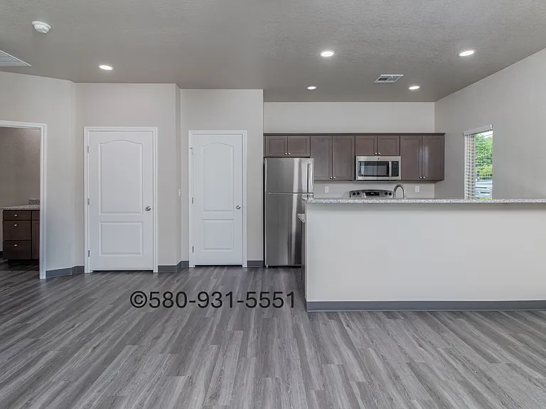 1725 W Arkansas St — Photo 3