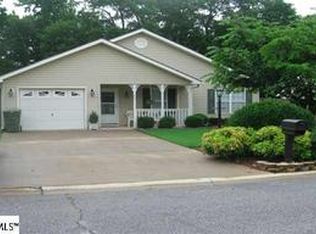 637 Veryfine Dr, Fountain Inn, SC 29644