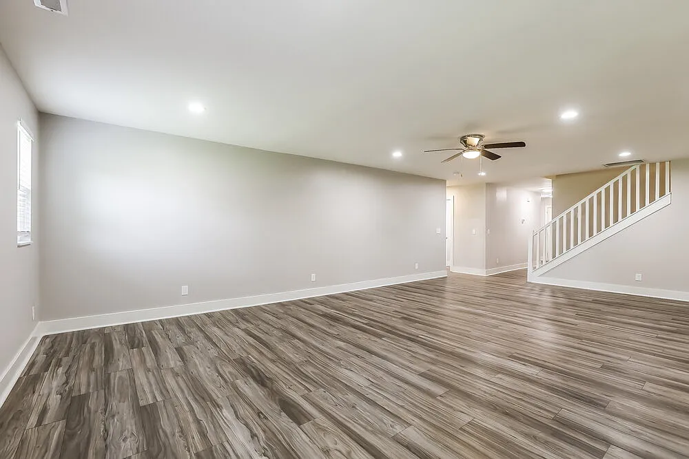 3 bed, 2.0 bath, 2050 sqft, $2,380 — Photo 4