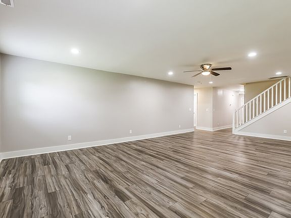 4th image of 8814 Terrace Ave