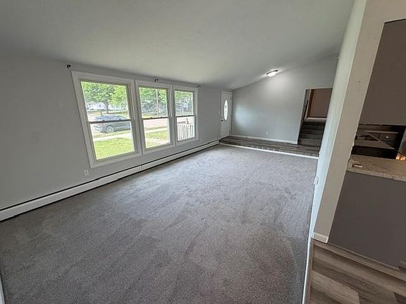 4th image of 1536 10th Ave N