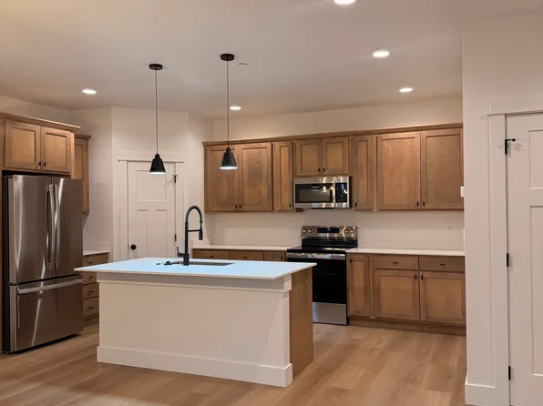 100 Bow Perch Ln, Bozeman, MT 59718