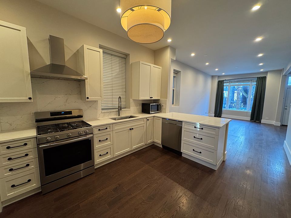 1st image of 937 N Winchester Ave APT 1