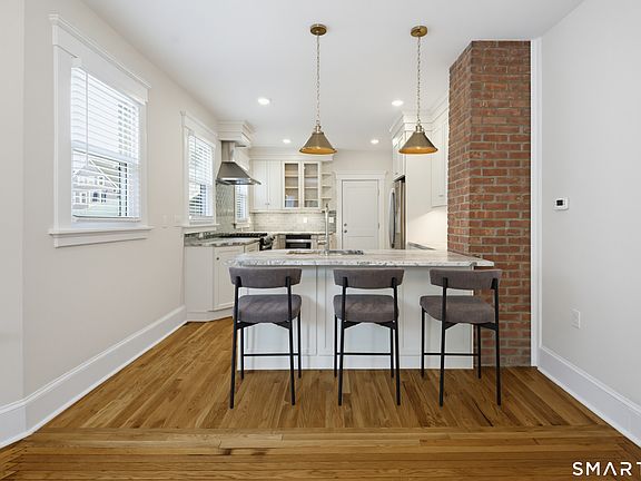 5th image of 64 Pendleton St #1