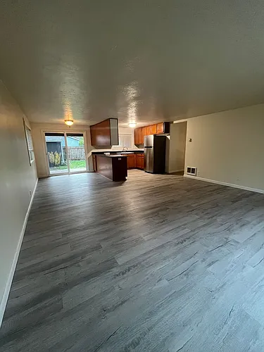1033 F St Photo 1