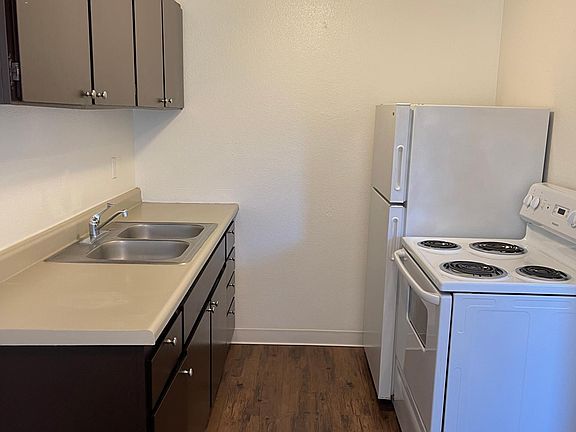 3rd image of 6911 150th St SW #43