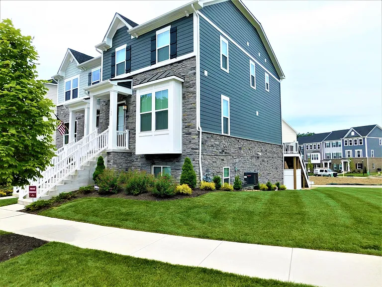 152 Seneca Pl — Photo 21
