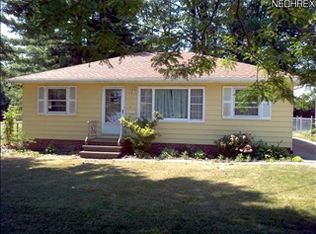 9211 Crestwood Rd, Parma Heights, OH 44130