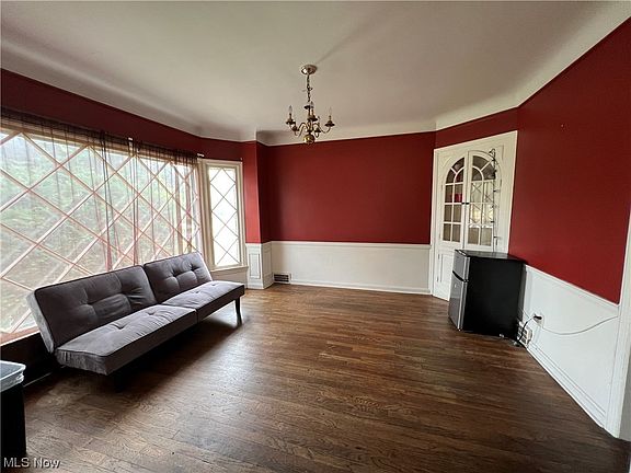 4th image of 3881 Meadowbrook Blvd