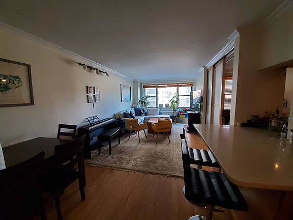 3rd image of 72-55 Yellowstone Blvd #3X