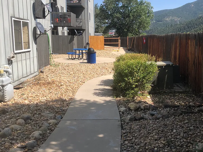 347 Idaho St — Photo 10