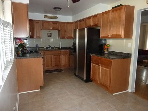 2nd image of 6524 N Northwest Hwy