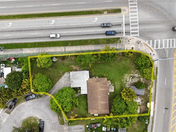 10101 SW 152nd Ter, Miami, FL 33157