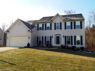 6113 Triple Crown Dr, Medina, OH