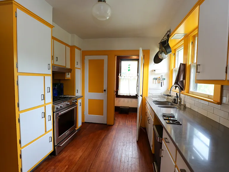 375 Broadway — Photo 17