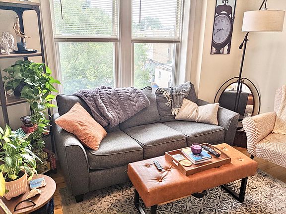 4th image of 1311 N Maplewood Ave APT 3R