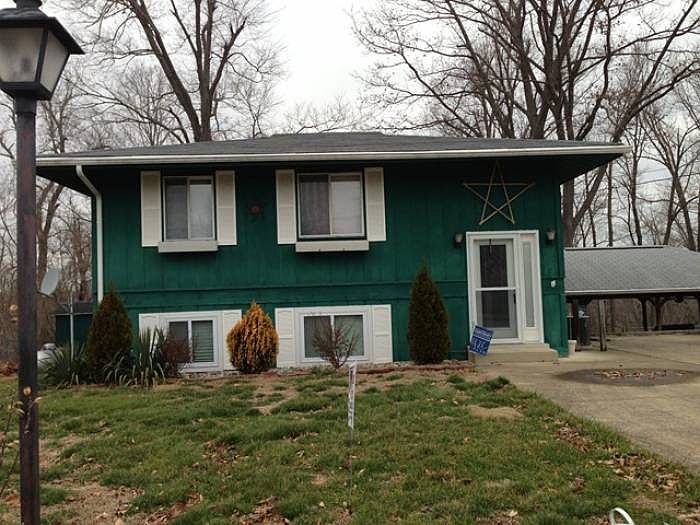 4 BEDROOM WATER FRONT