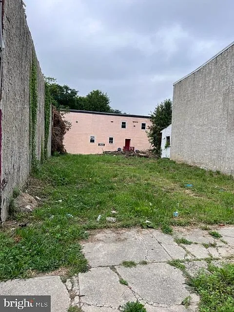 1114 Upland St photo 1