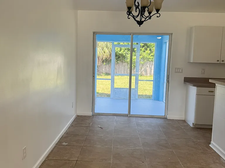 2249 SE Friendship St — Photo 6