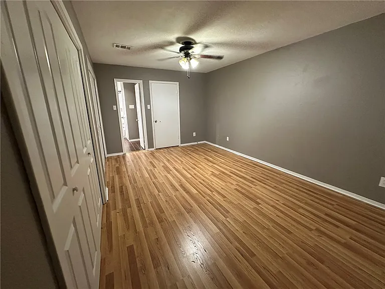 4345 Carter Creek Pkwy #6 — Photo 9