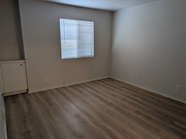 145 W Lincoln Ave #6 — Photo 5