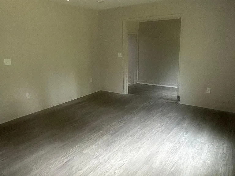 258 Woody Dr — Photo 7