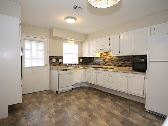 5th image of 463D Portsmouth Drive #1004