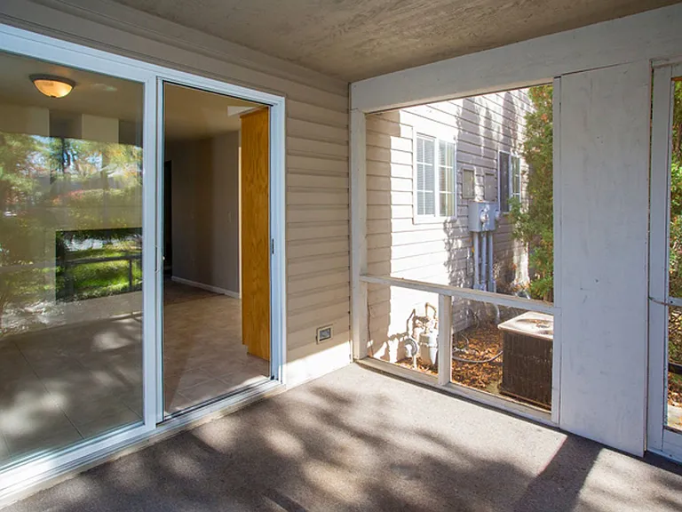 Eagle Landing Apartment Homes — Photo 35