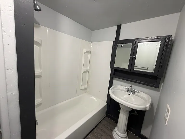 4 Tilman Ave — Photo 4