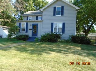 148 W 3rd St, El Paso, IL 61738