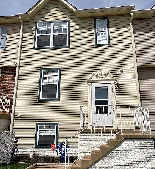 507 Mews Ct — Photo 1