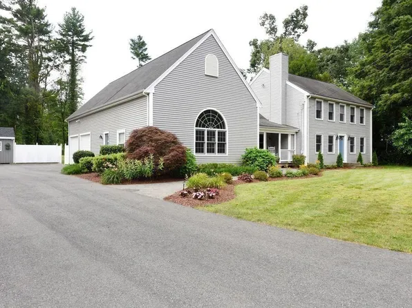 169 Mountain Ave, Pembroke, MA 02359