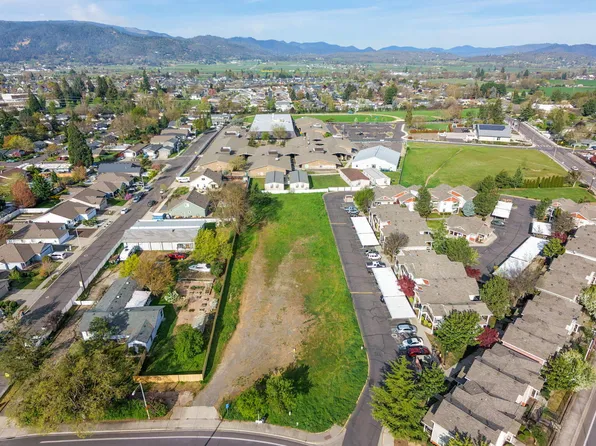 0 N 3rd St, Central Pt, OR 97502