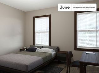 2010 S Loomis St #C, Chicago, IL 60608