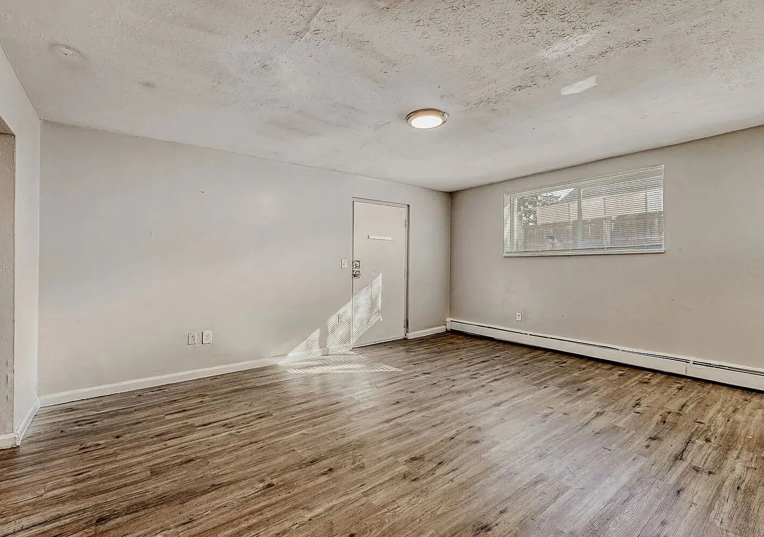 1422 Macon St — Photo 1