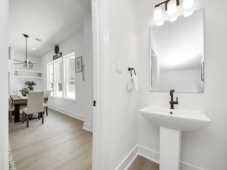 860 Rachel St #D — Photo 17