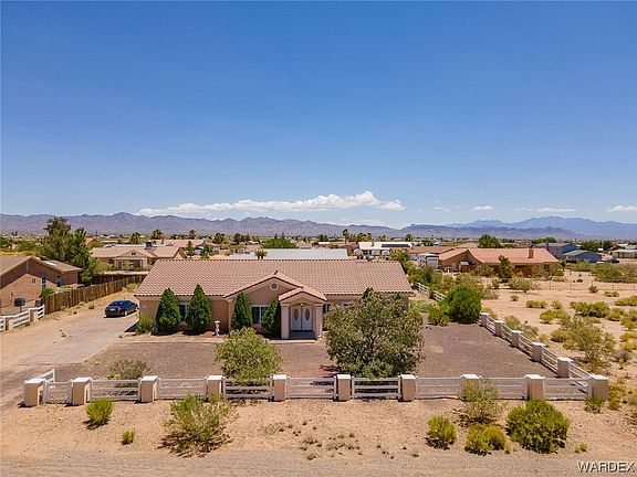 2nd image of 3670 N Saturn Drive