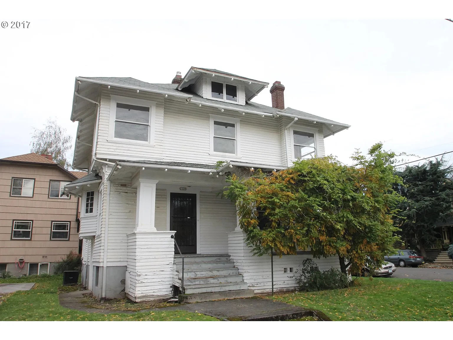 1133 NE Hancock St photo 1